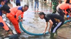 Wabup Romli terjun langsung dalam Kegiatan Jumat Bersih Pulihkan Akses Jalan